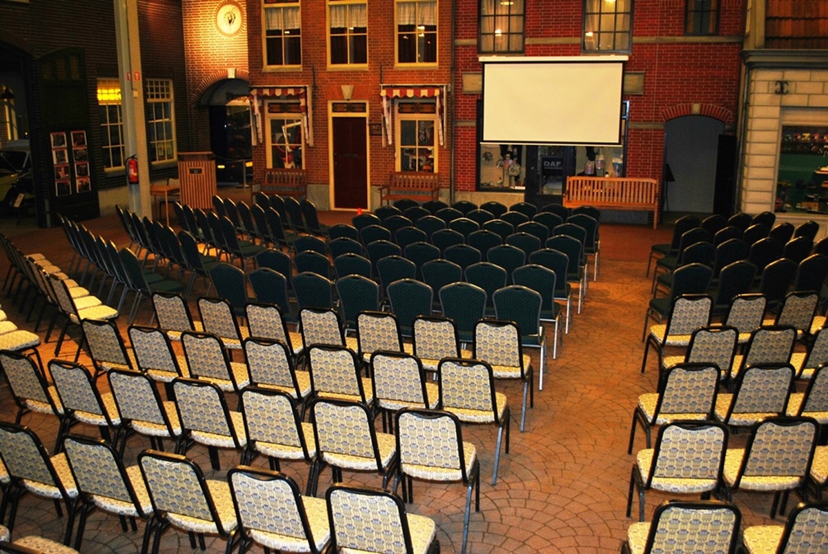 Dorpsplein-theater-opstelling