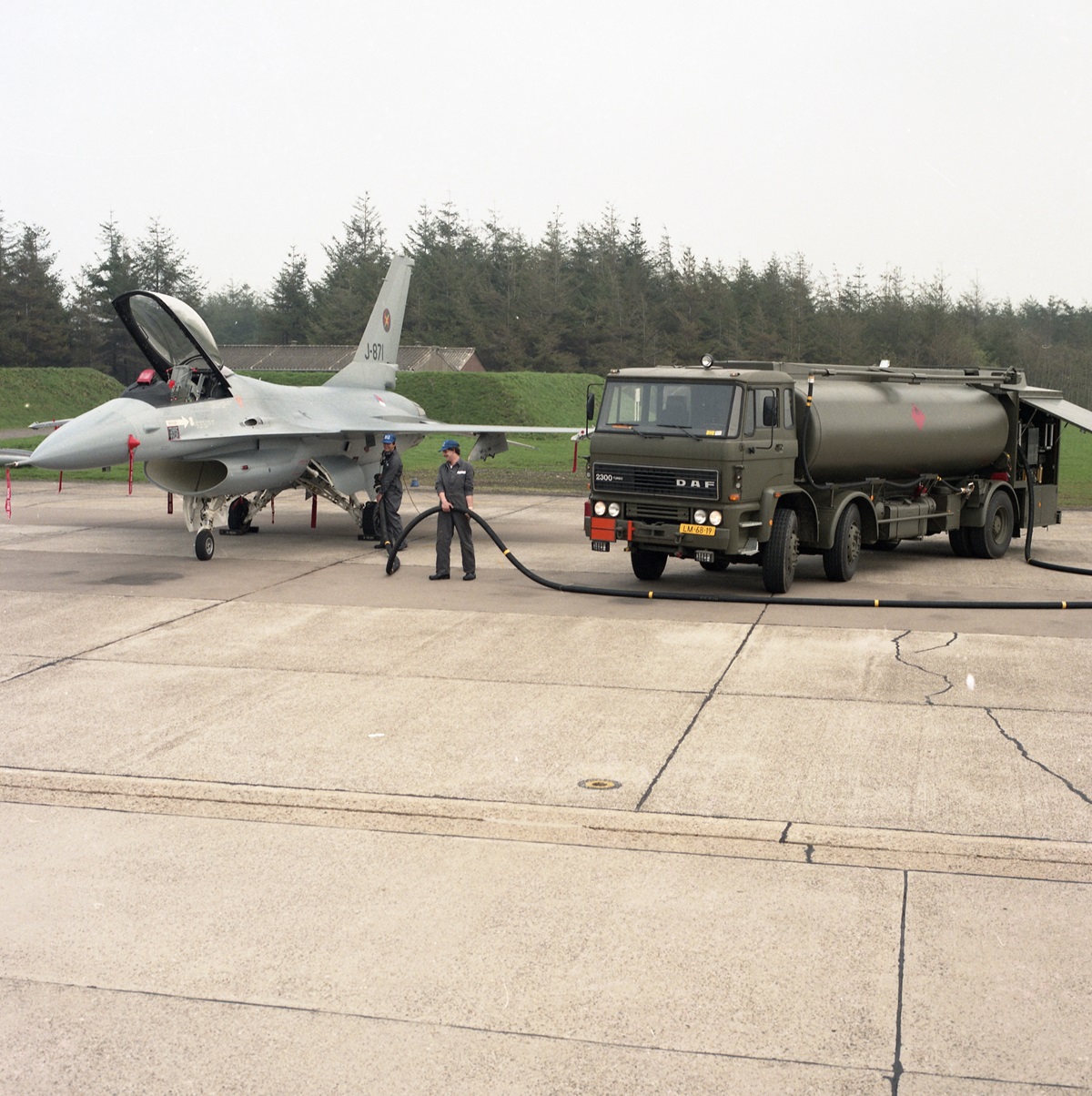 F16 landingsgestel van DAF Special Products