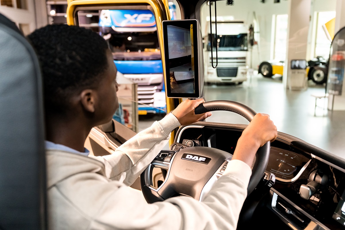 Trucknasium - Dodehoek bij vrachtauto’s